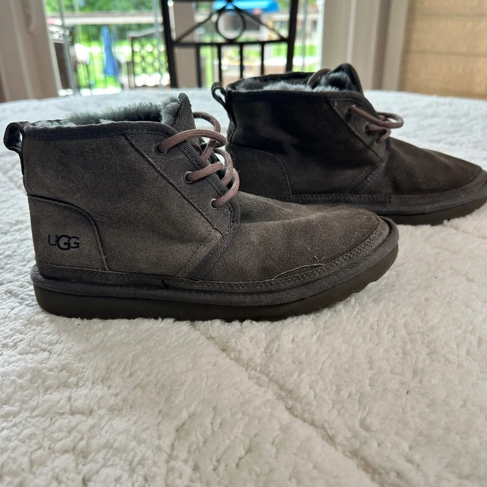 UGG Neumel Boots Mens 8 Brown Suede Lace Up Chukka Gorpcore Winter Warm Cozy